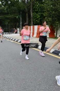 Runner Photo 4302747