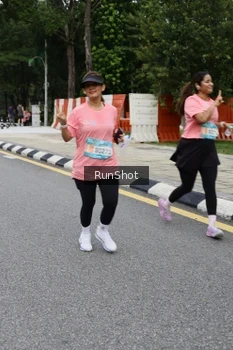 Runner Photo 4302751