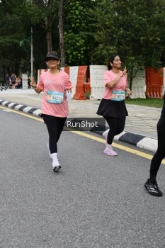 Runner Photo 4302752