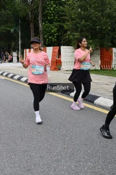 Runner Photo 4302763