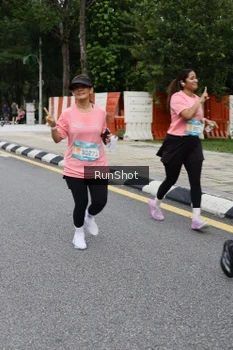 Runner Photo 4302766
