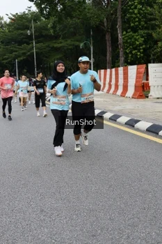 Runner Photo 4302768