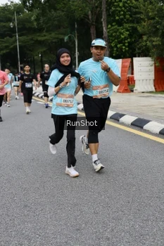Runner Photo 4302776