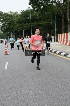 Runner Photo 4302783