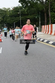 Runner Photo 4302785