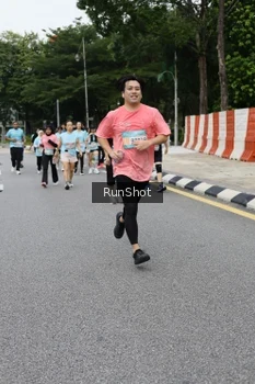Runner Photo 4302788