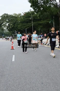 Runner Photo 4302792