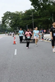 Runner Photo 4302799