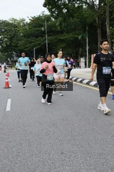 Runner Photo 4302802