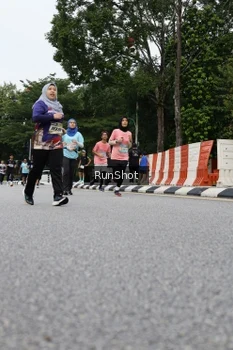 Runner Photo 4302806