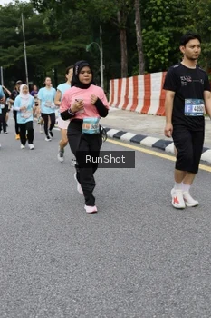 Runner Photo 4302808