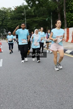 Runner Photo 4302830
