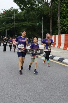 Runner Photo 4302861