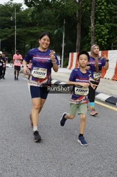 Runner Photo 4302865