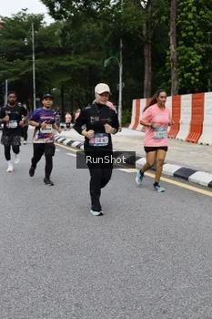 Runner Photo 4302869