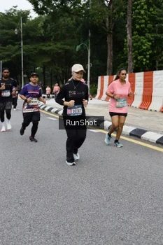 Runner Photo 4302871