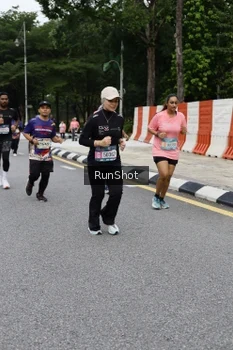 Runner Photo 4302873