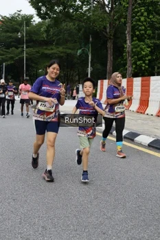 Runner Photo 4302877