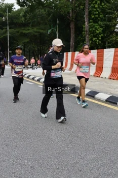 Runner Photo 4302879