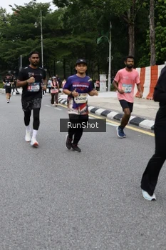 Runner Photo 4302883