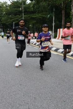 Runner Photo 4302890
