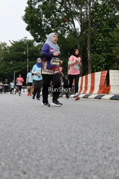 Runner Photo 4302894
