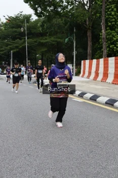 Runner Photo 4302904