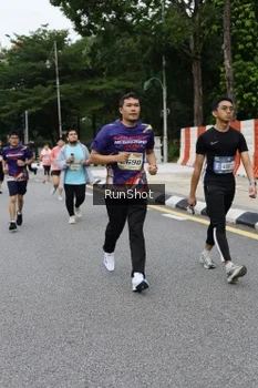 Runner Photo 4302910