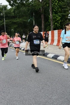 Runner Photo 4302915