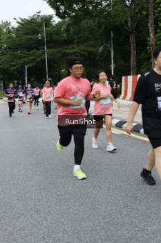 Runner Photo 4302931