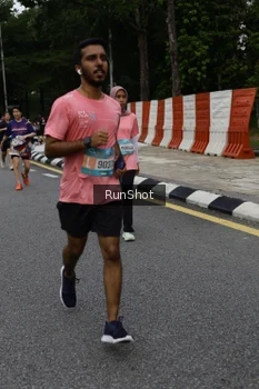 Runner Photo 4302936