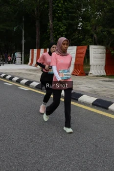 Runner Photo 4302942