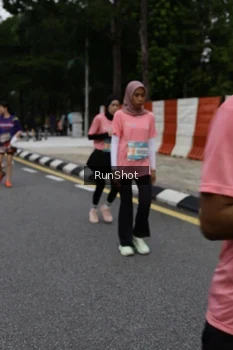 Runner Photo 4302944