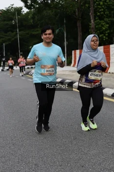 Runner Photo 4302974
