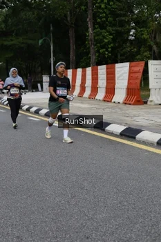 Runner Photo 4302975