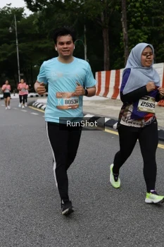 Runner Photo 4302976