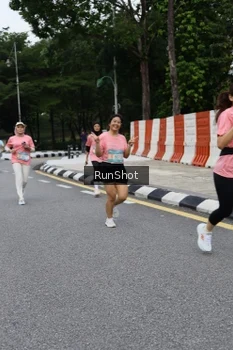 Runner Photo 4302992