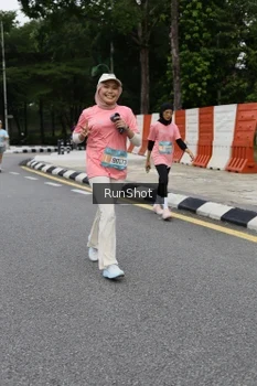 Runner Photo 4302996