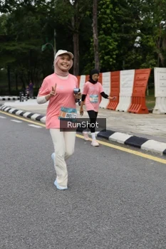Runner Photo 4303000