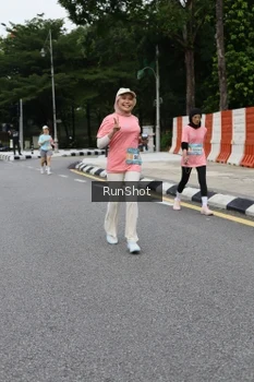Runner Photo 4303001