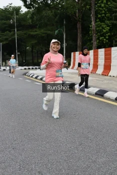 Runner Photo 4303003