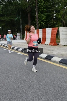 Runner Photo 4303023