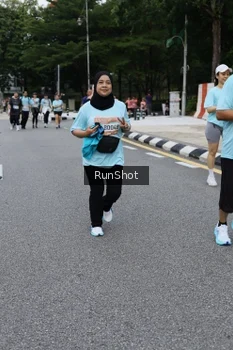 Runner Photo 4303043