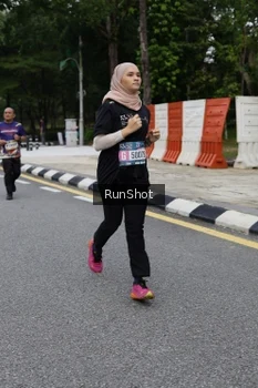 Runner Photo 4303056