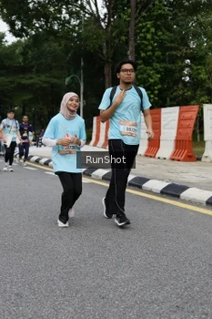 Runner Photo 4303060