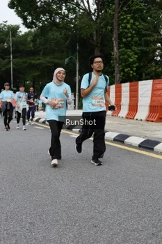 Runner Photo 4303066