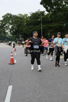 Runner Photo 4303071