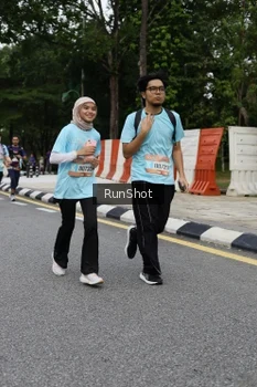 Runner Photo 4303073