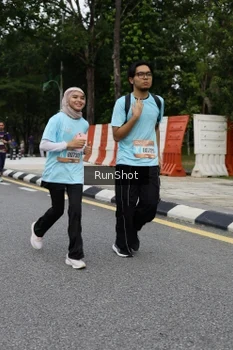 Runner Photo 4303075