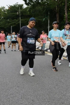Runner Photo 4303084